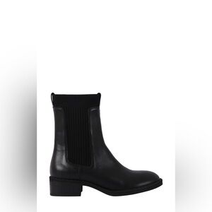 Gentle Souls by Kenneth Cole
Women's Bernadette Pull On Chelsea Boots